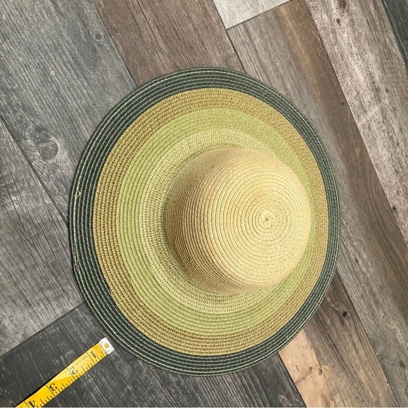 Saks Fifth Avenue Wide Brimmed Floppy Daisy Straw/Paper Hat Women Neutral - Picture 4 of 7